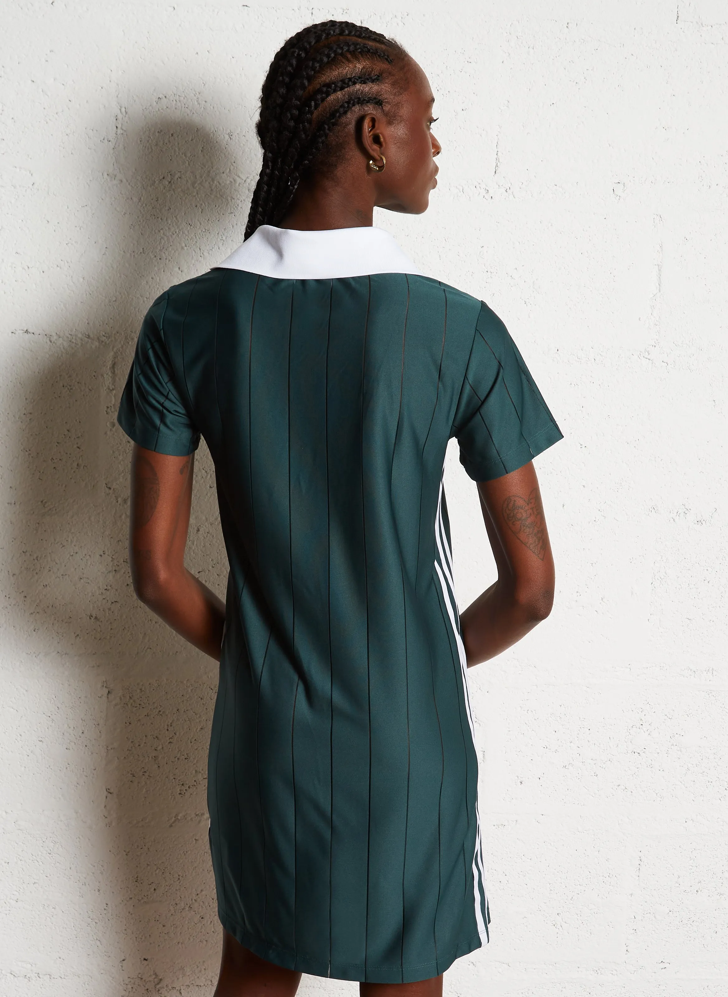 ADIDAS Vestido corto de rayas en verde