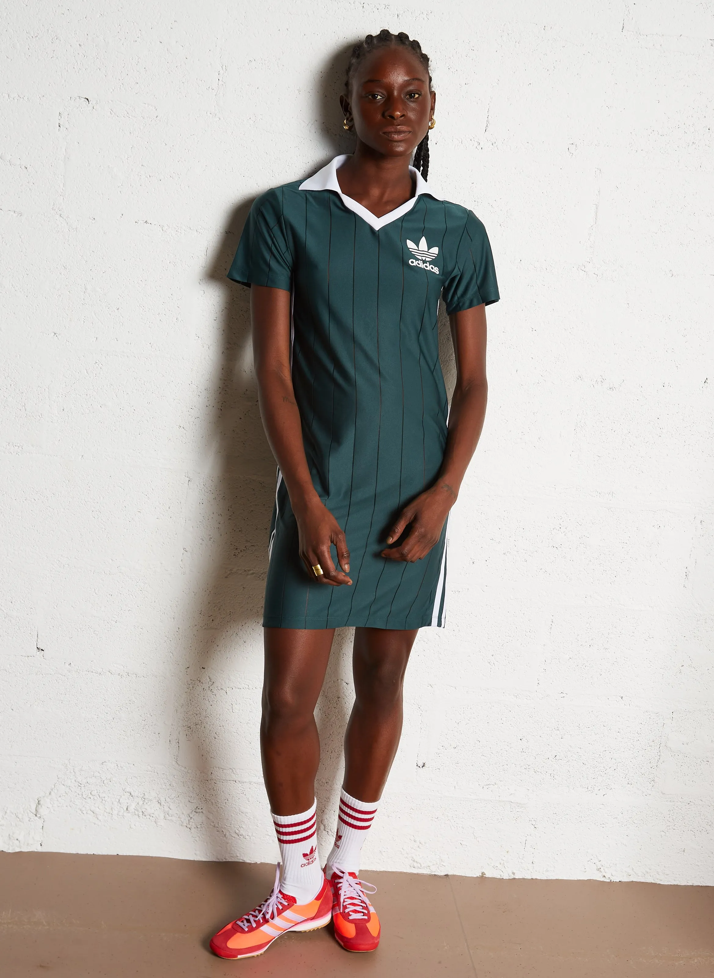 ADIDAS Vestido corto de rayas en verde