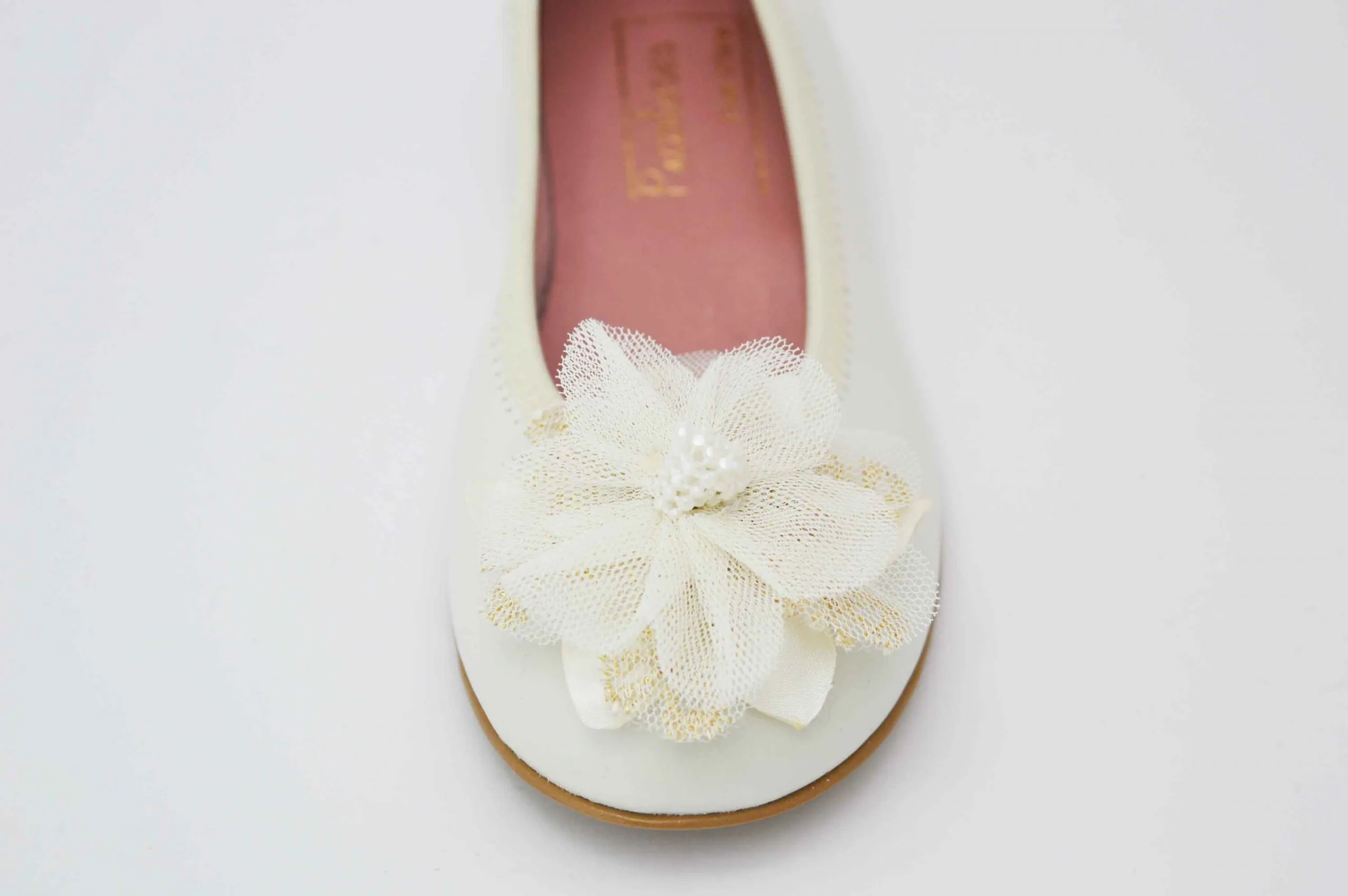 Bailarinas beige con adornos flor de tela