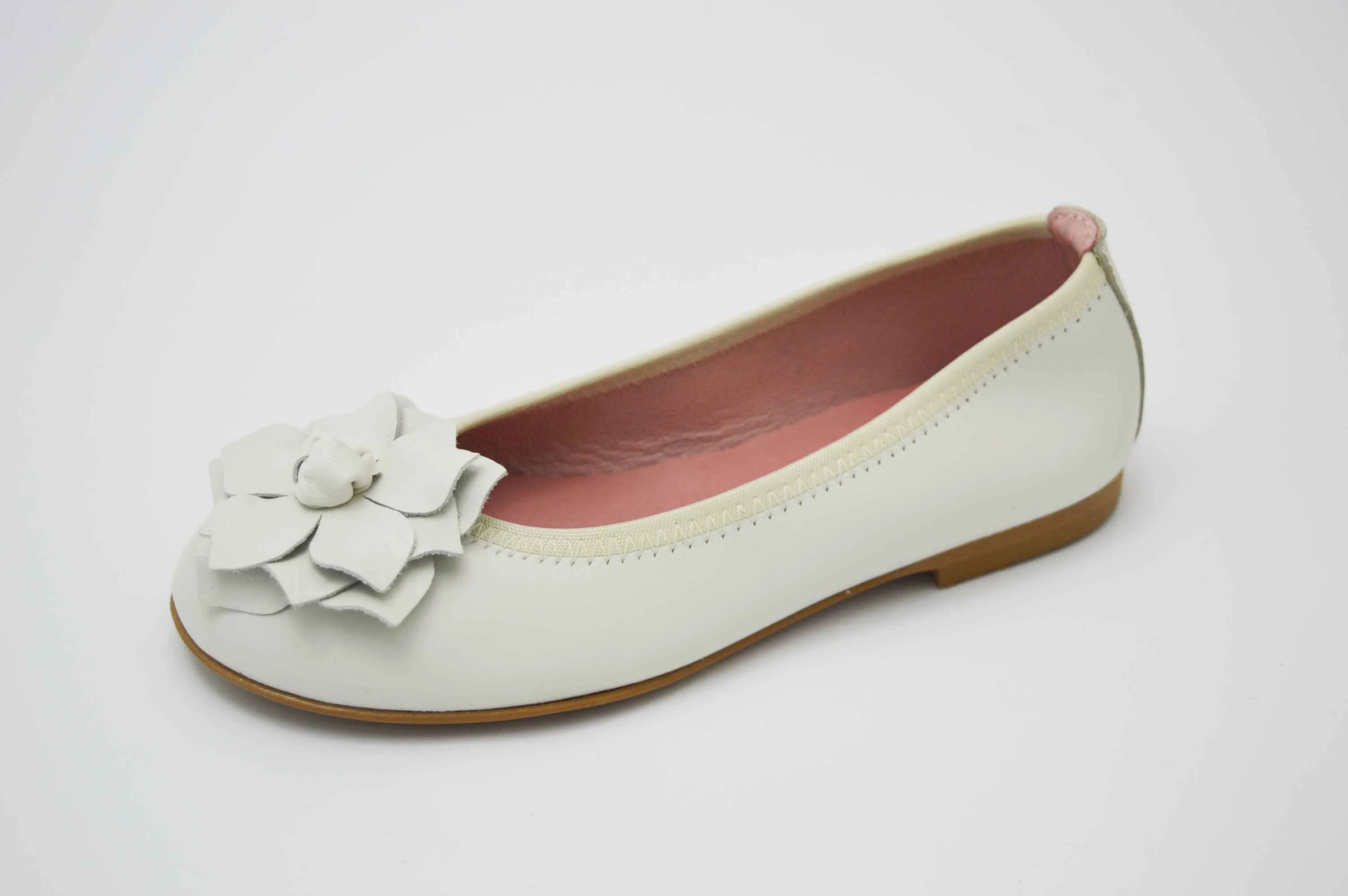 Bailarinas beige con adornos flor
