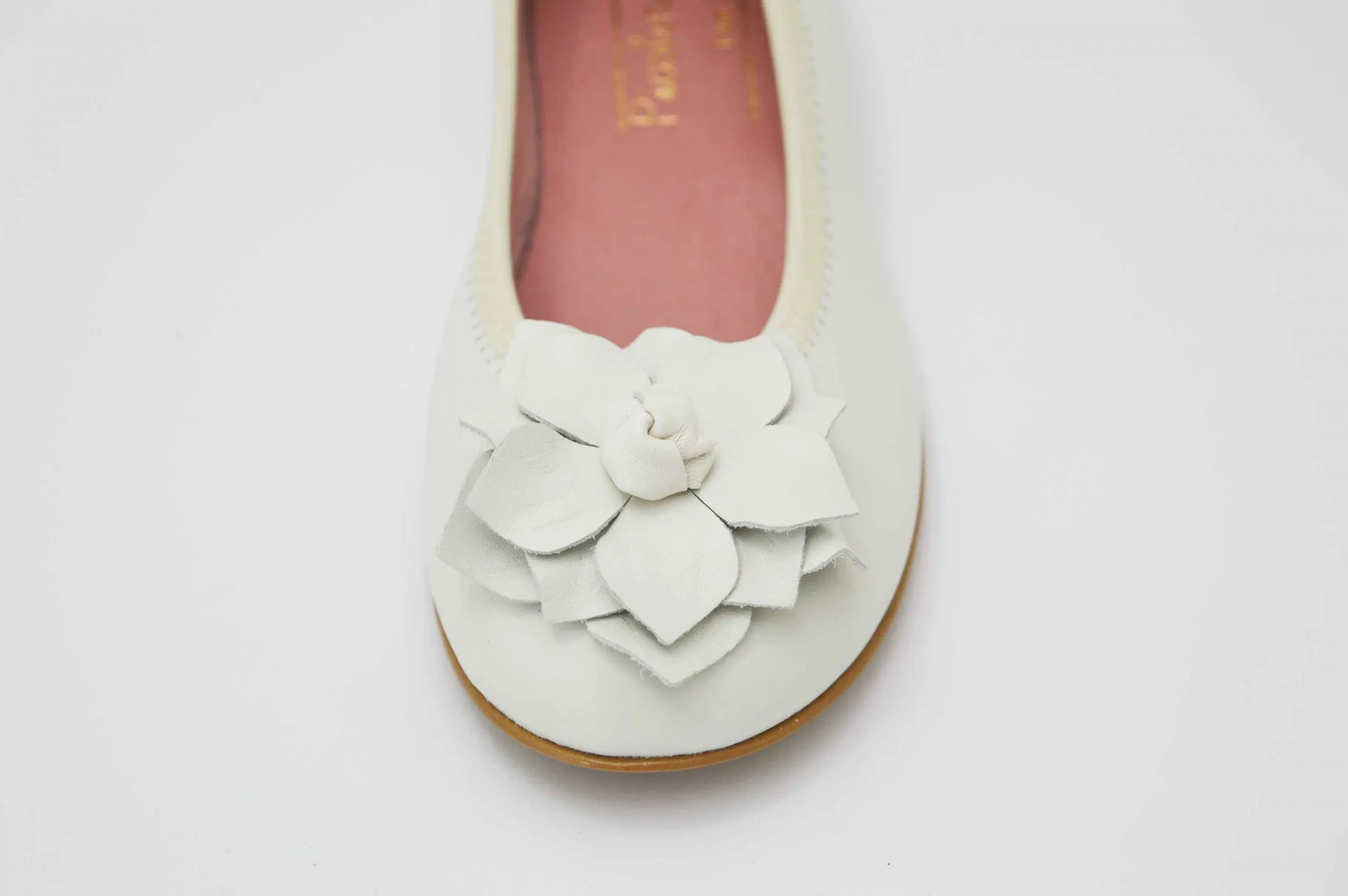 Bailarinas beige con adornos flor