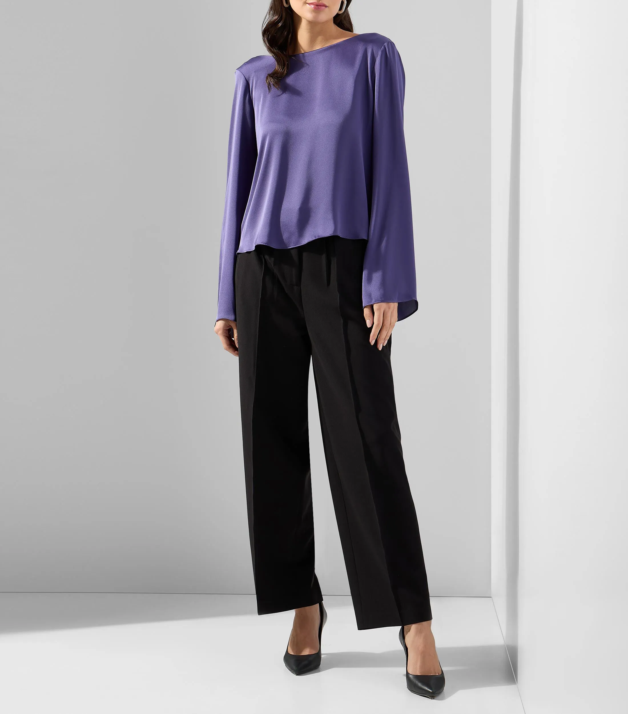 BCBGMAXAZRIA Blusa lisa de manga larga Mujer