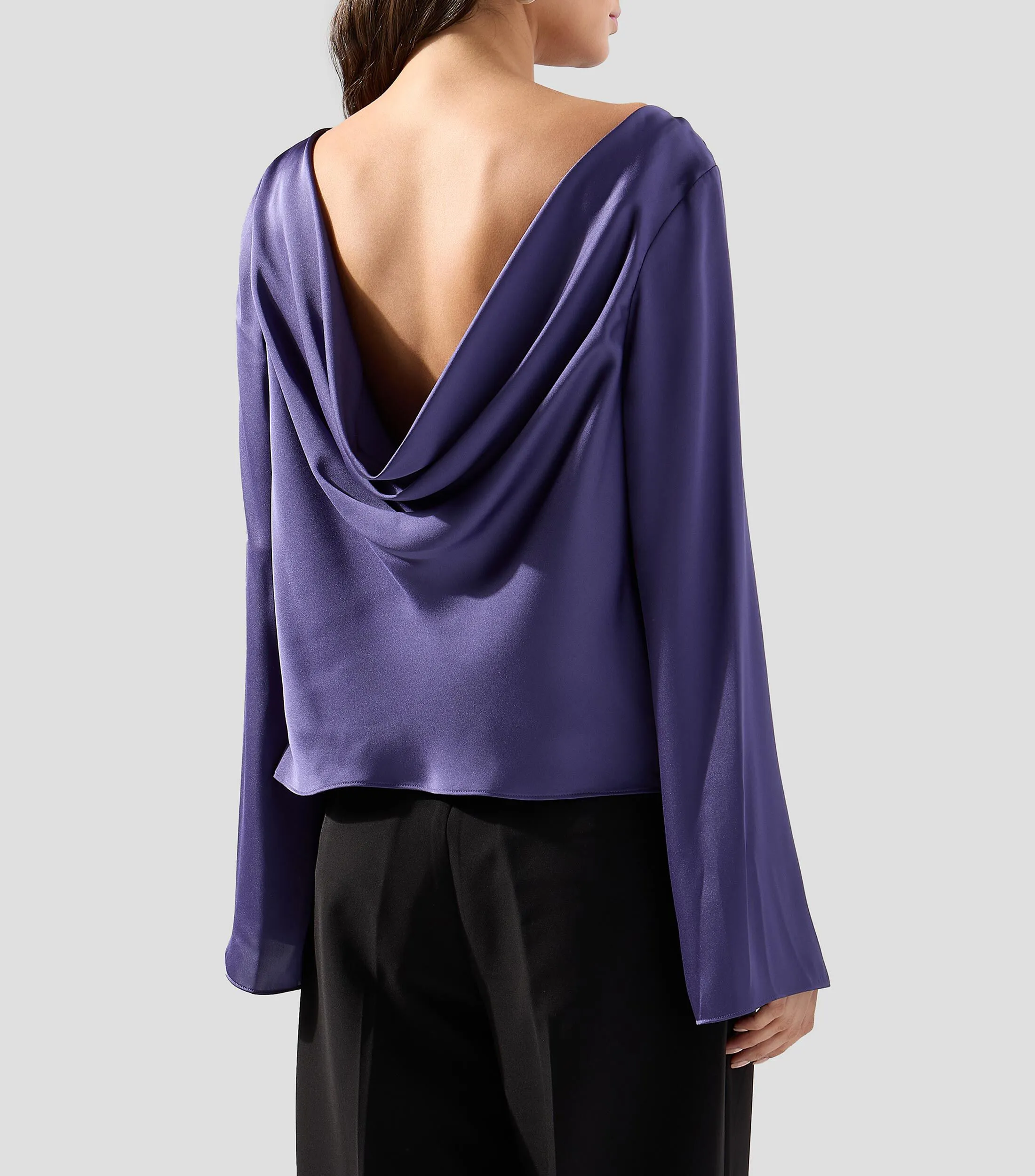 BCBGMAXAZRIA Blusa lisa de manga larga Mujer