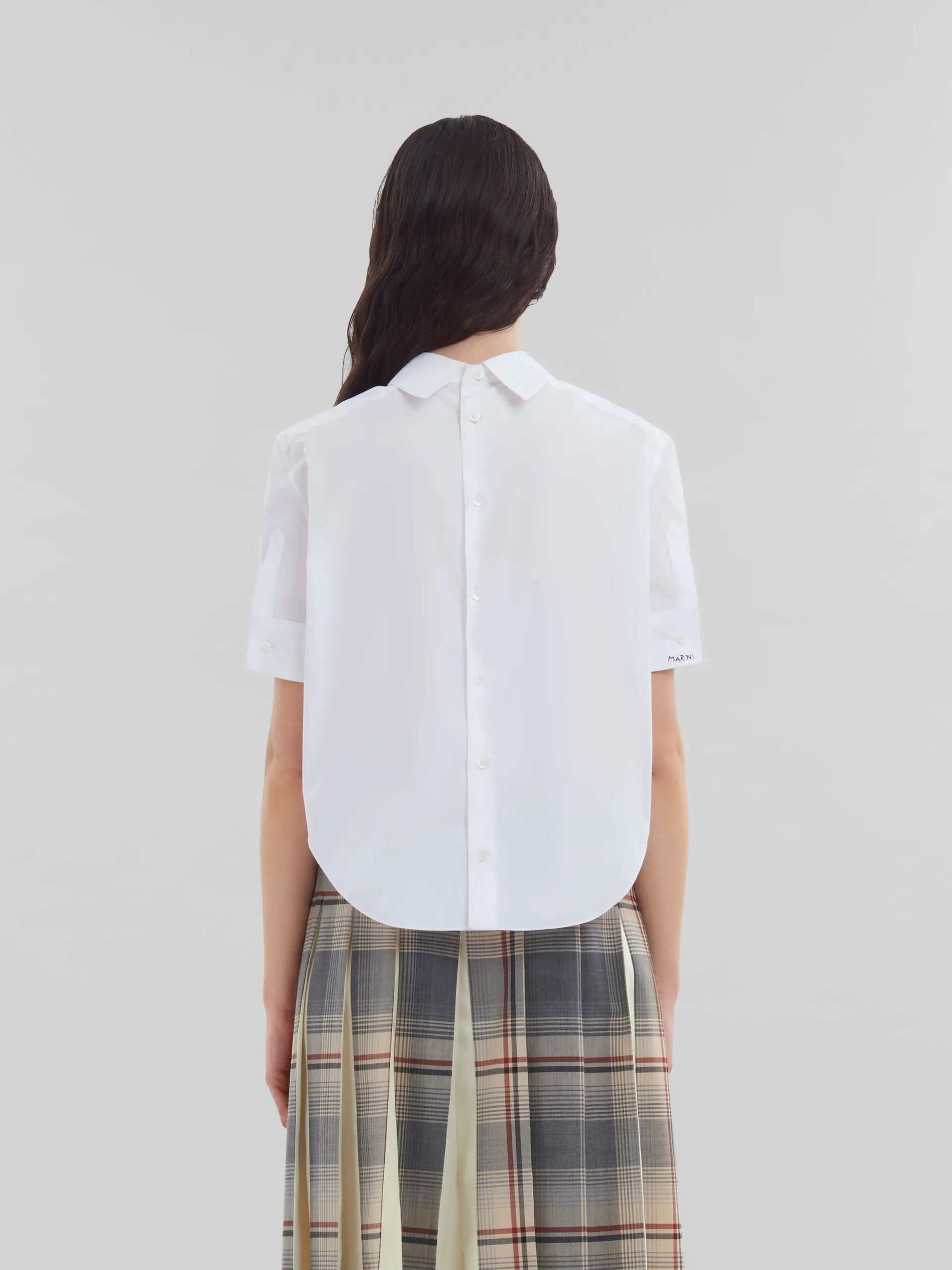 Camisa invertida blanca de popelina orgánica