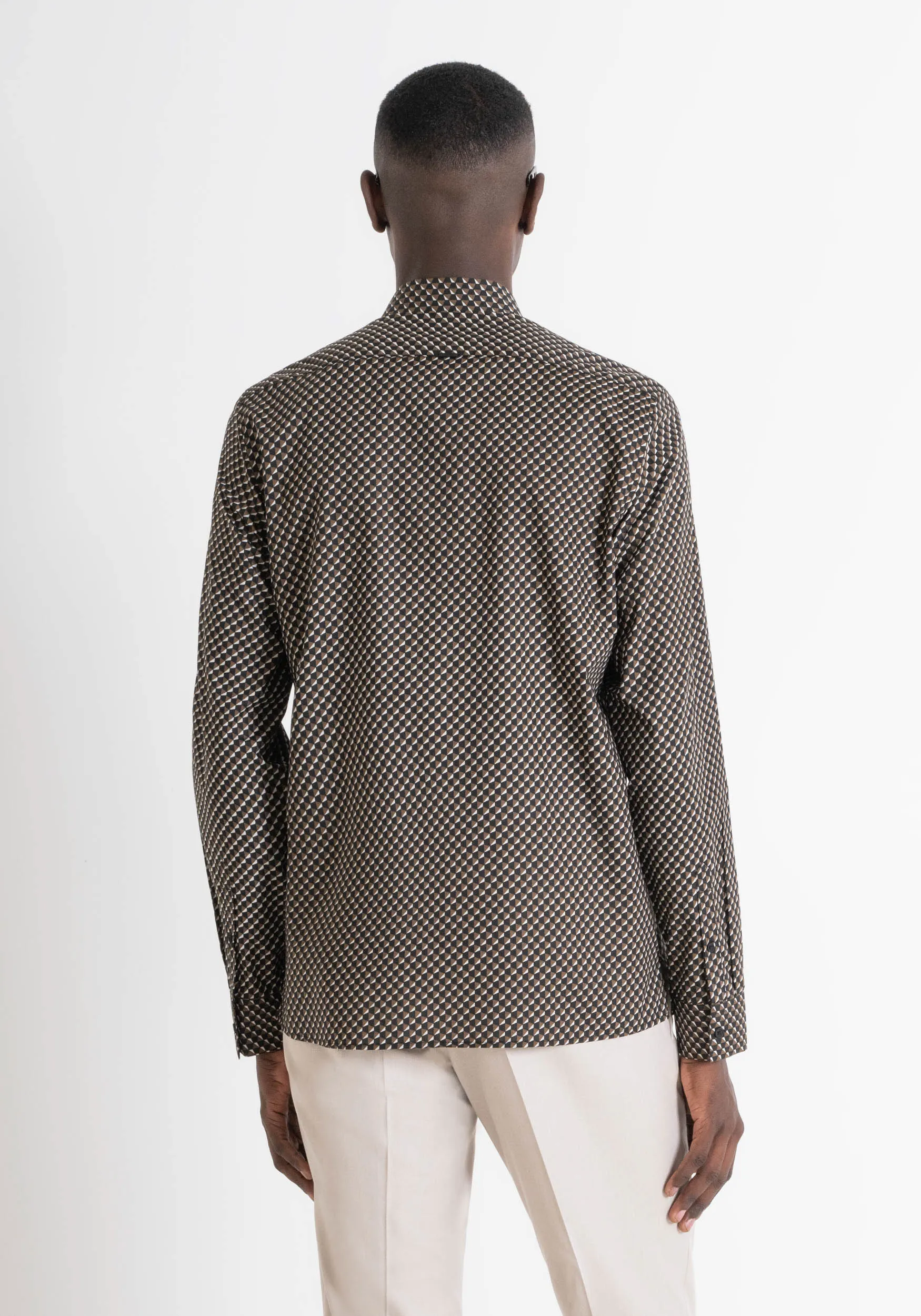 CAMISA «BARCELLONA» REGULAR FIT CON CORTE RECTO DE ALGODÓN CON MICROESTAMPADO