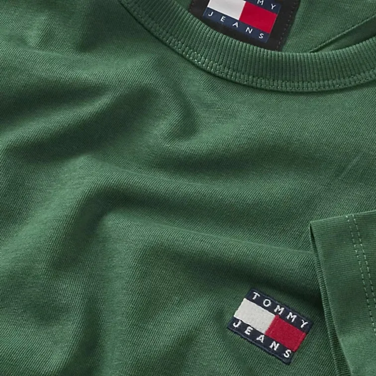 CAMISETA FIT REGULAR CON PARCHE HOMBRE TOMMY JEANS