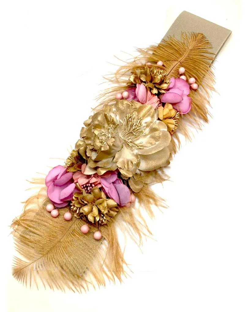 CINTURONES ONLINE CAMEL CON FLORES DORADAS Y ROSAS Y PLUMAS