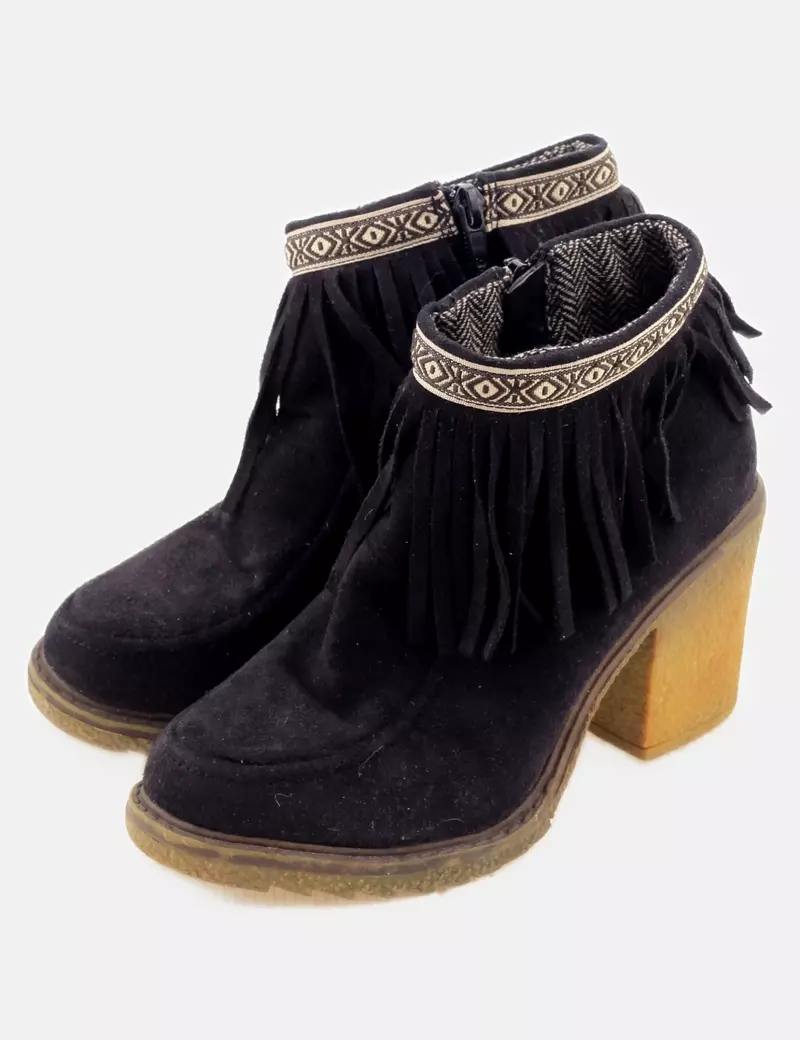 Corina Botines