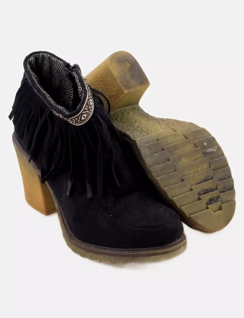 Corina Botines