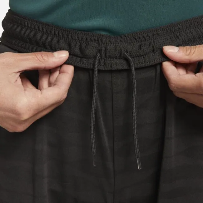 NIKE LIVERPOOL F.C. STRIKE DRIFIT FOOTBALL SHORTS