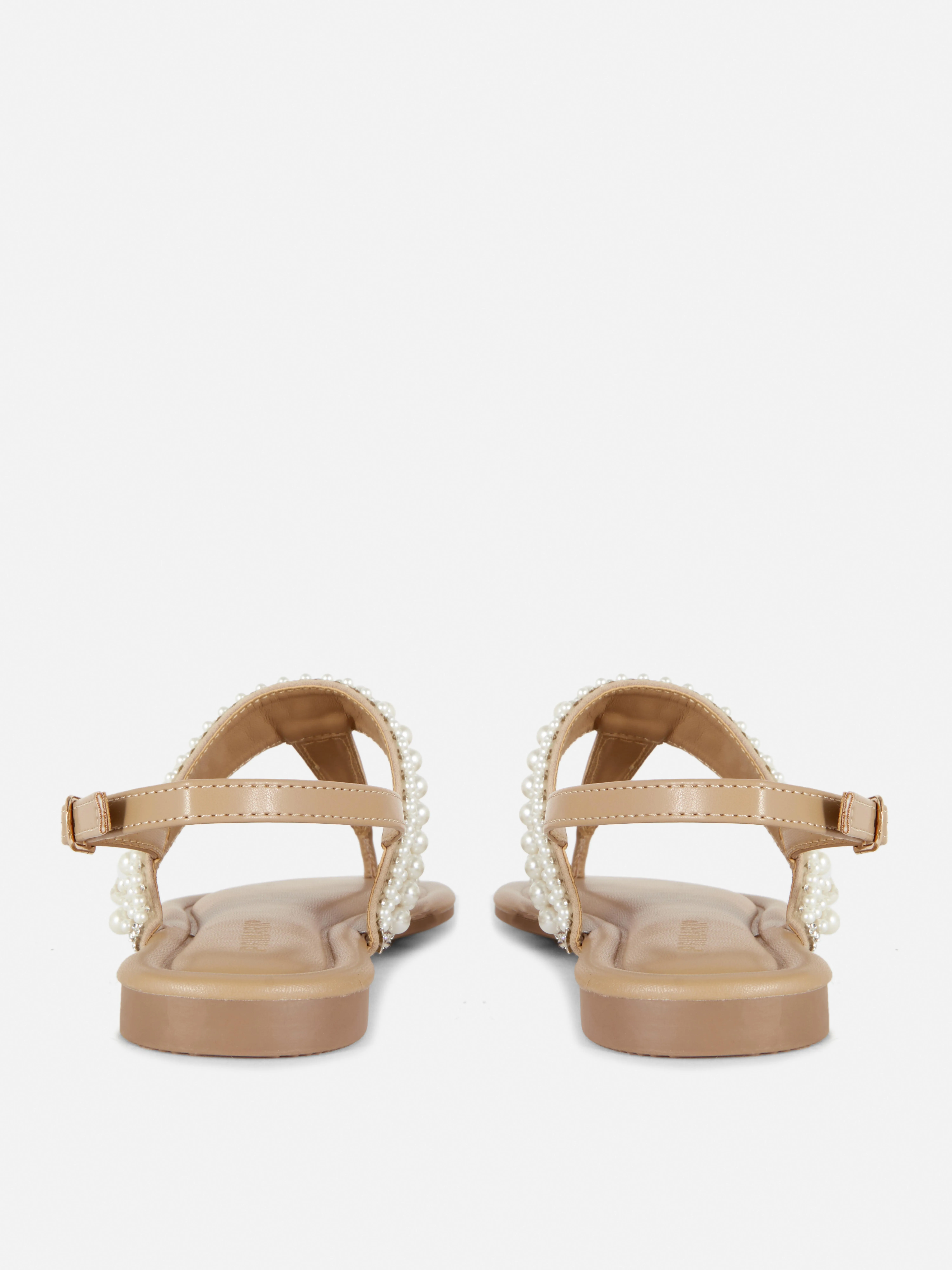 Sandalias de dedo con adornos