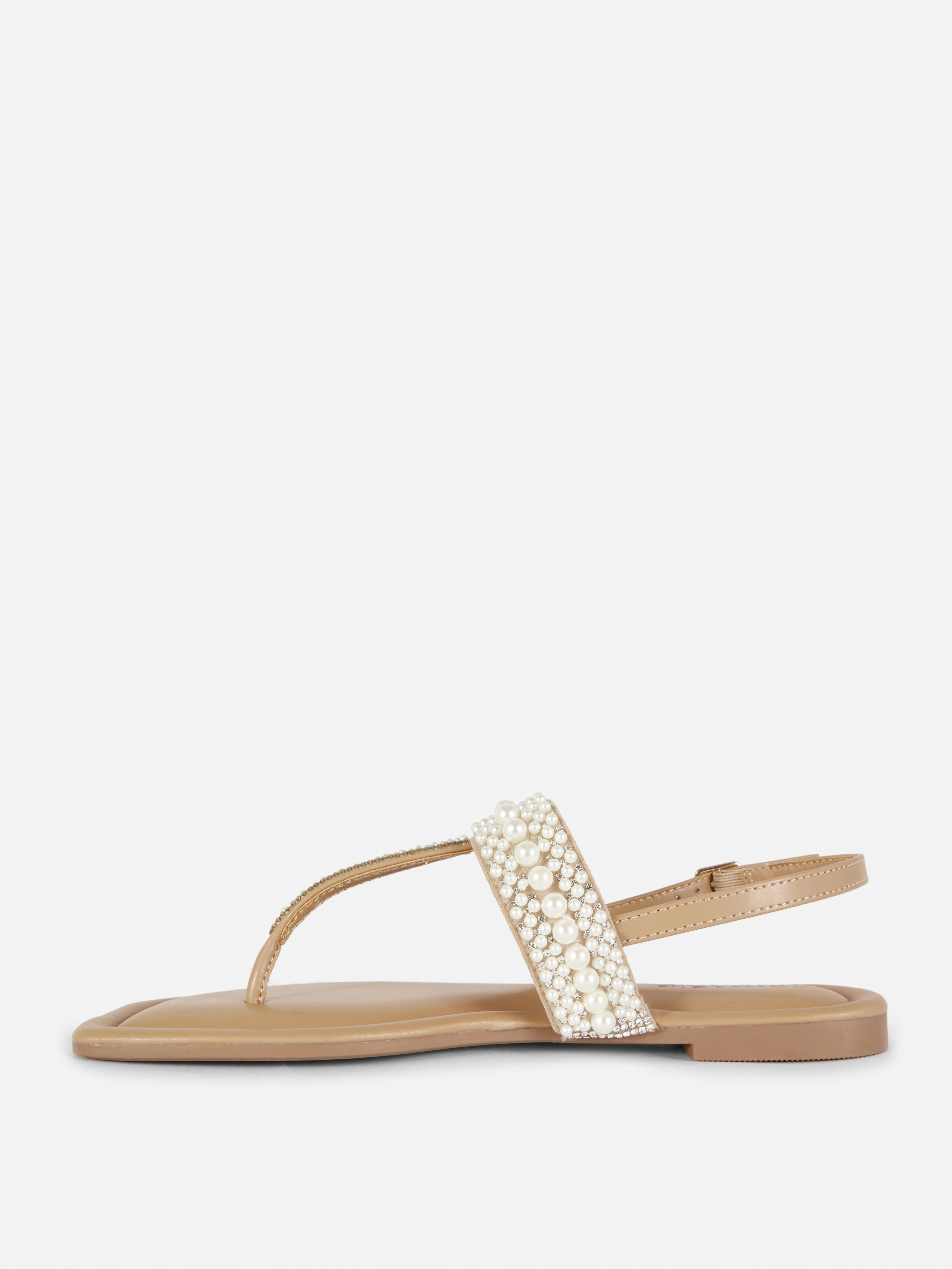 Sandalias de dedo con adornos