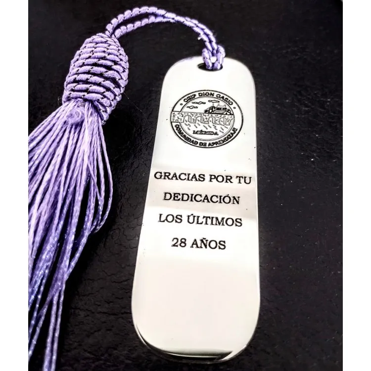 Separador de páginas grande personalizado en plata de ley