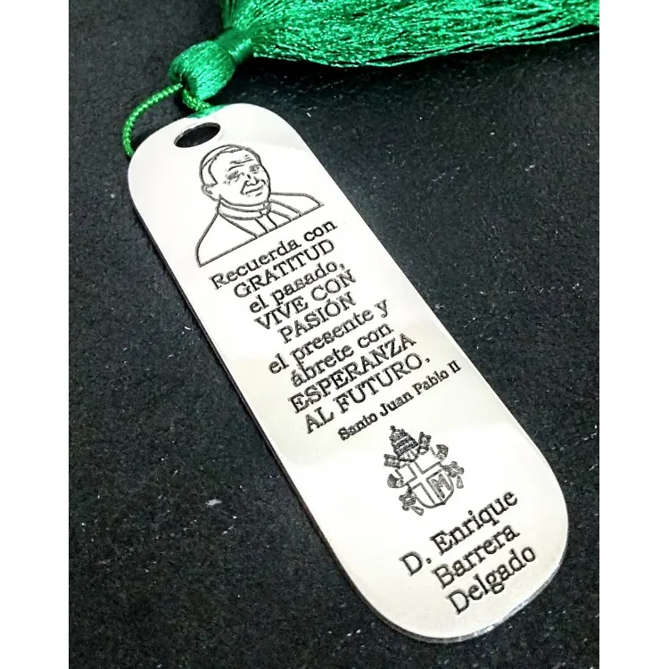 Separador de páginas grande personalizado en plata de ley