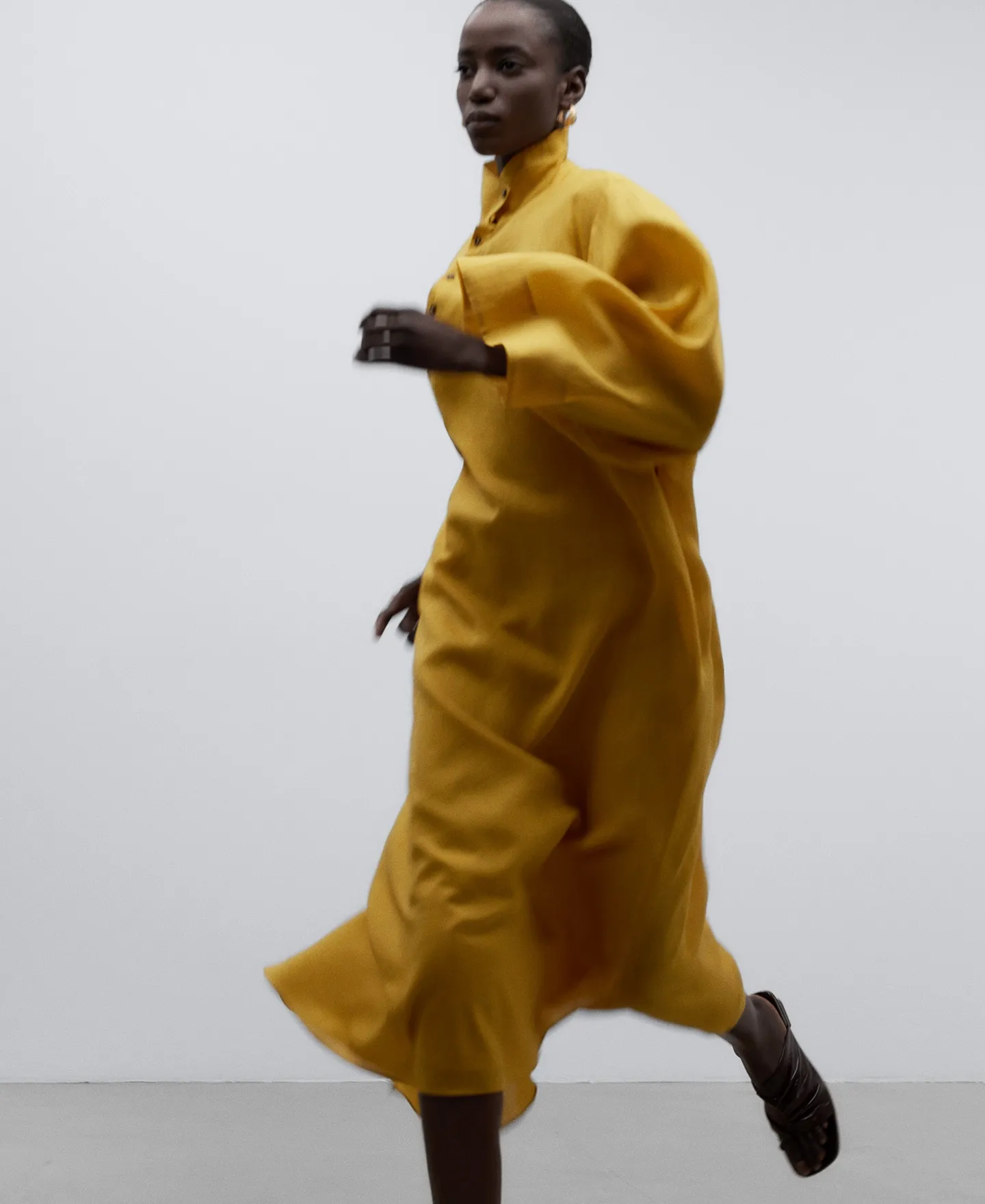 Vestido asimétrico amarillo mujer