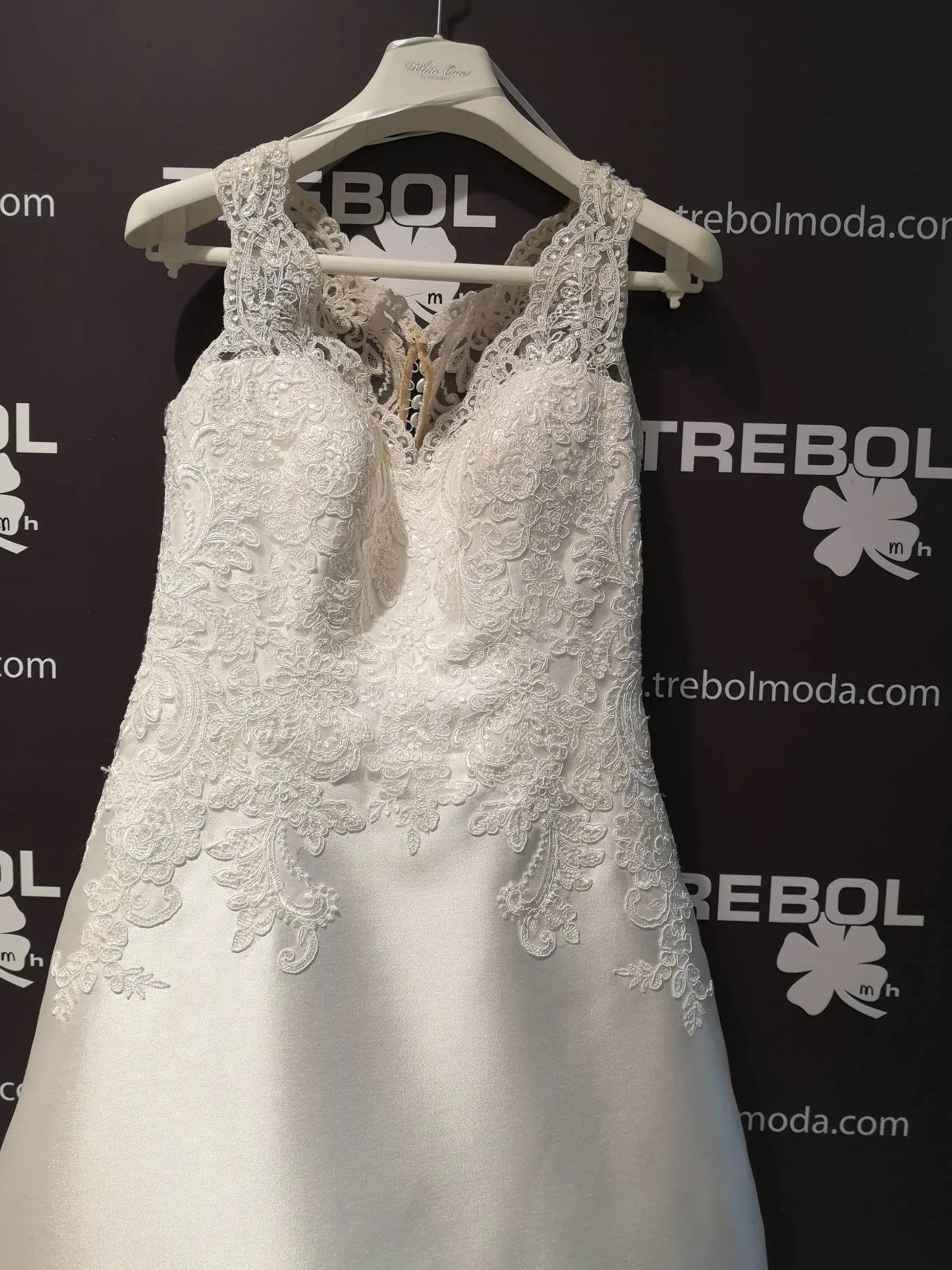 Vestido de novia con falda de volumen